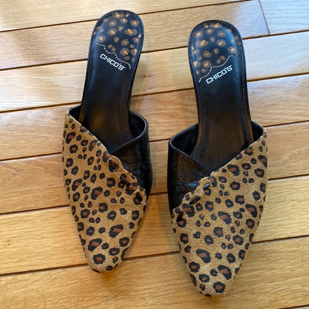 Chicos mule shoes animal print and black leather